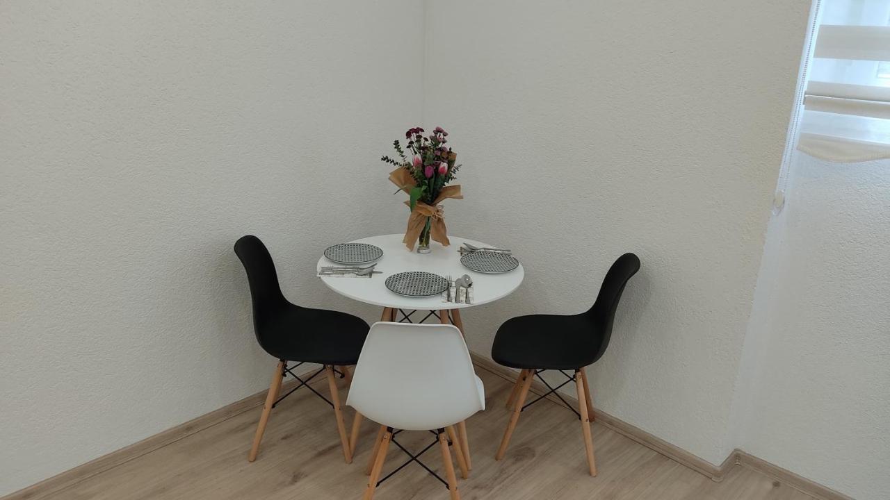 Studio Apartment - A Bit Of Joy SJJ Exteriör bild
