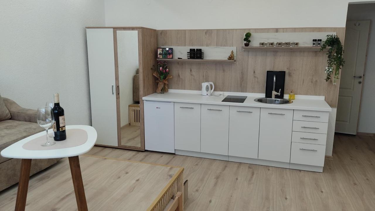 Studio Apartment - A Bit Of Joy SJJ Exteriör bild